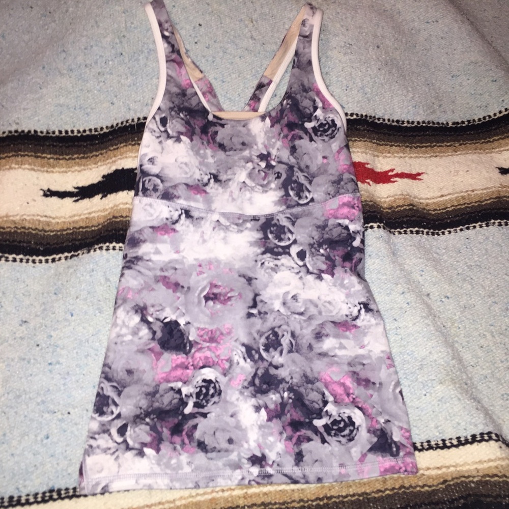 Lululemon floral grey and pink tank. EUC. Rare print